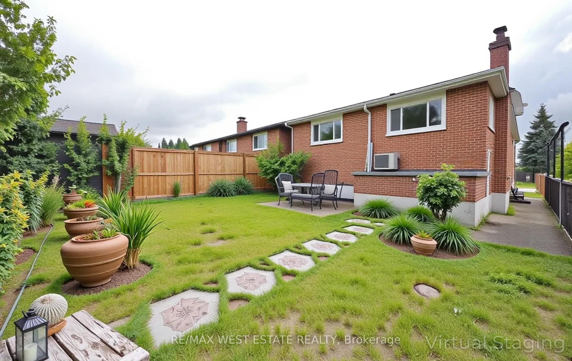 Photo 34 of 142 Aberdeen Avenue, Vaughan, East Woodbridge — HOMEH