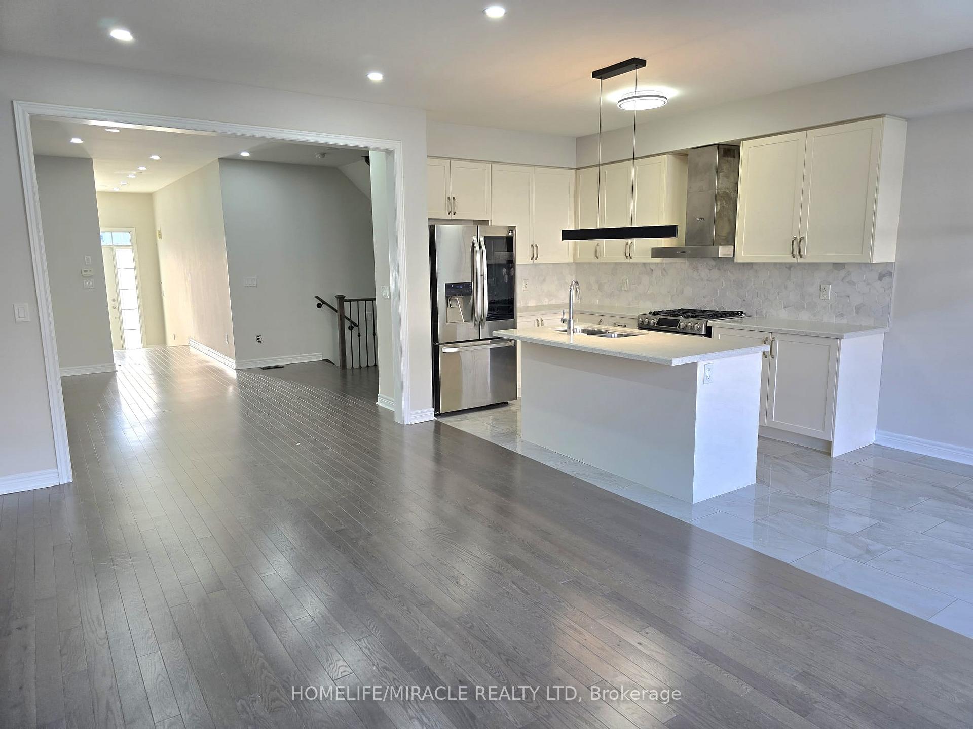 Photo 3 of 95 Cathedral Drive, Whitby, Rolling Acres — HOMEH