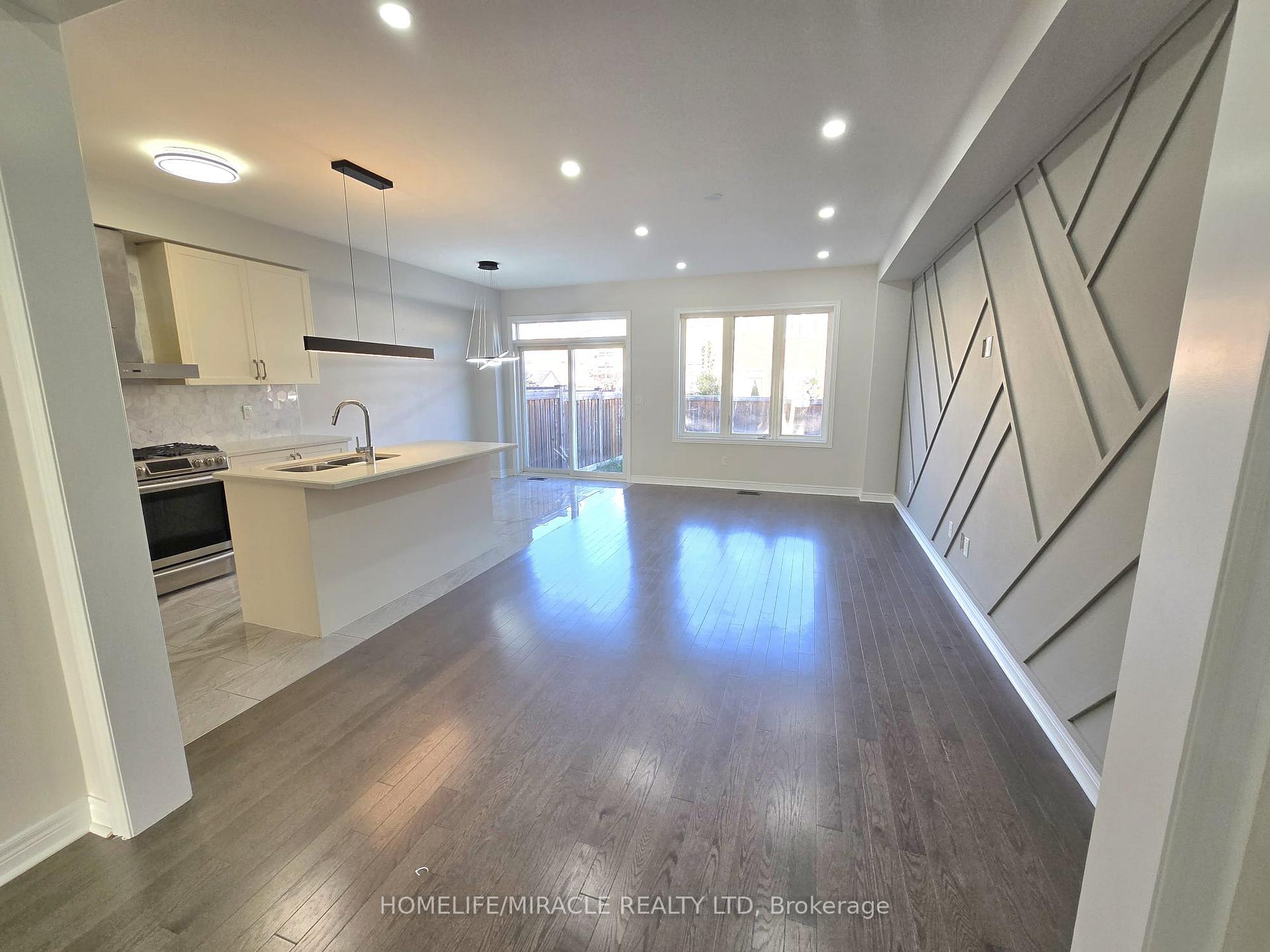 Photo 5 of 95 Cathedral Drive, Whitby, Rolling Acres — HOMEH