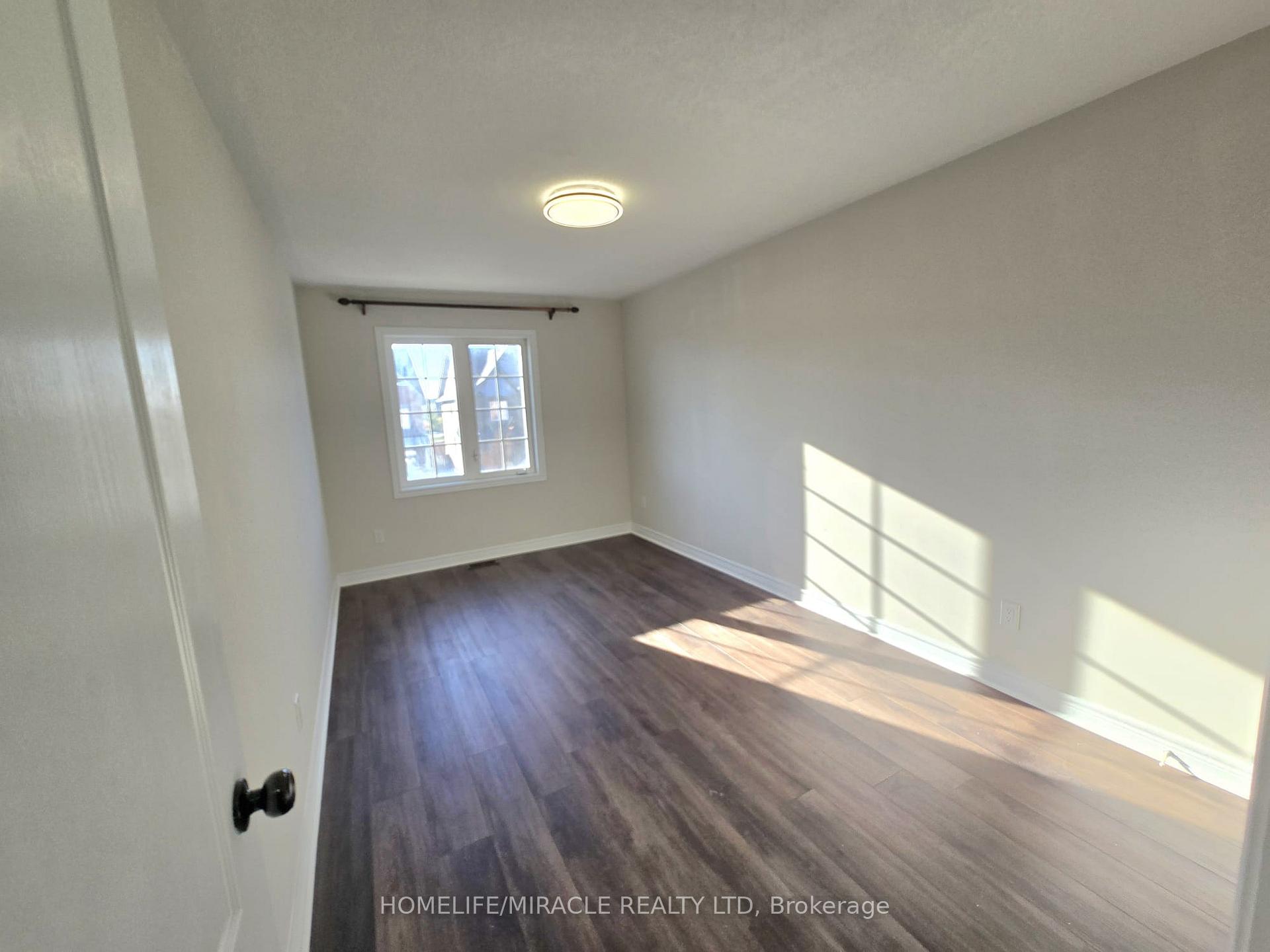 Photo 8 of 95 Cathedral Drive, Whitby, Rolling Acres — HOMEH