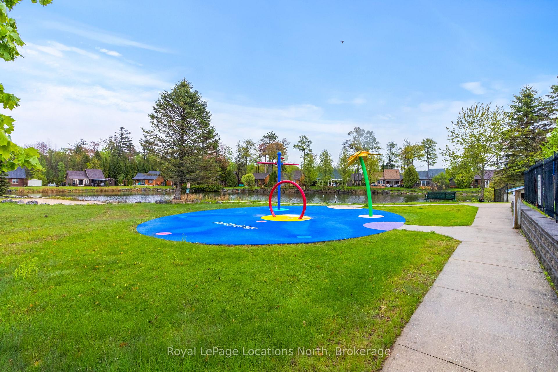 Photo 41 of 15 Madawaska Trail, Wasaga Beach — HOMEH