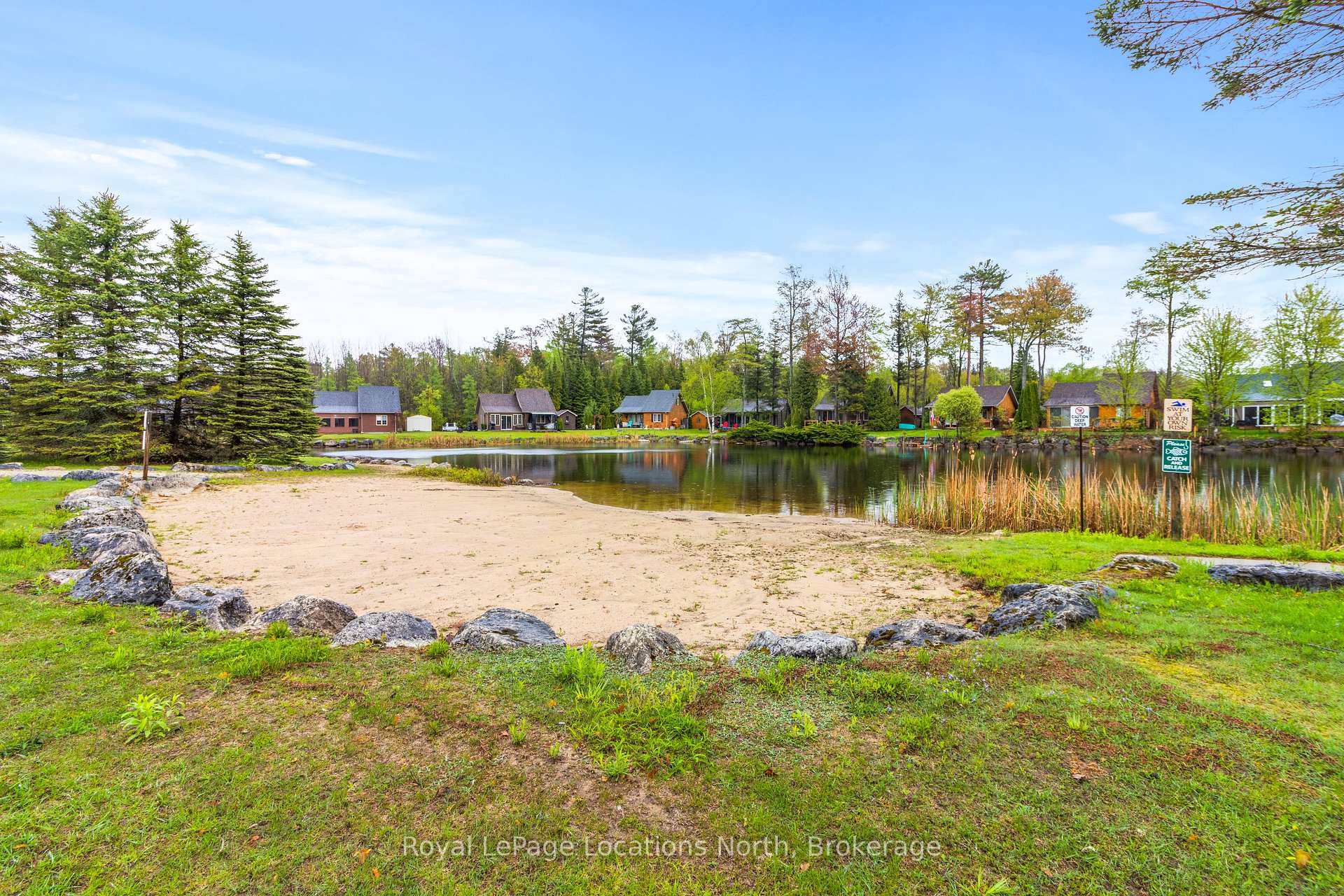 Photo 42 of 15 Madawaska Trail, Wasaga Beach — HOMEH