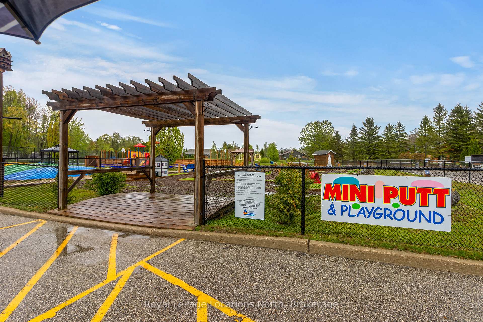 Photo 45 of 15 Madawaska Trail, Wasaga Beach — HOMEH