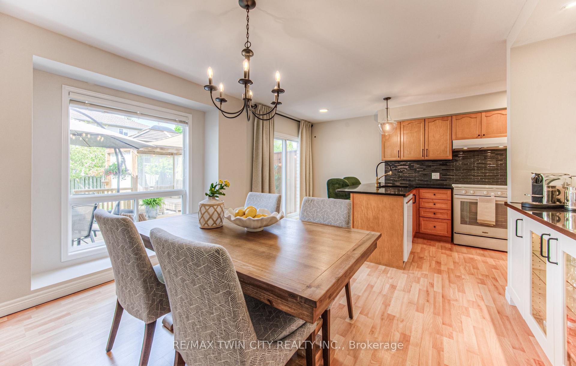 Photo 12 of 381 University Downs Crescent, Waterloo — HOMEH