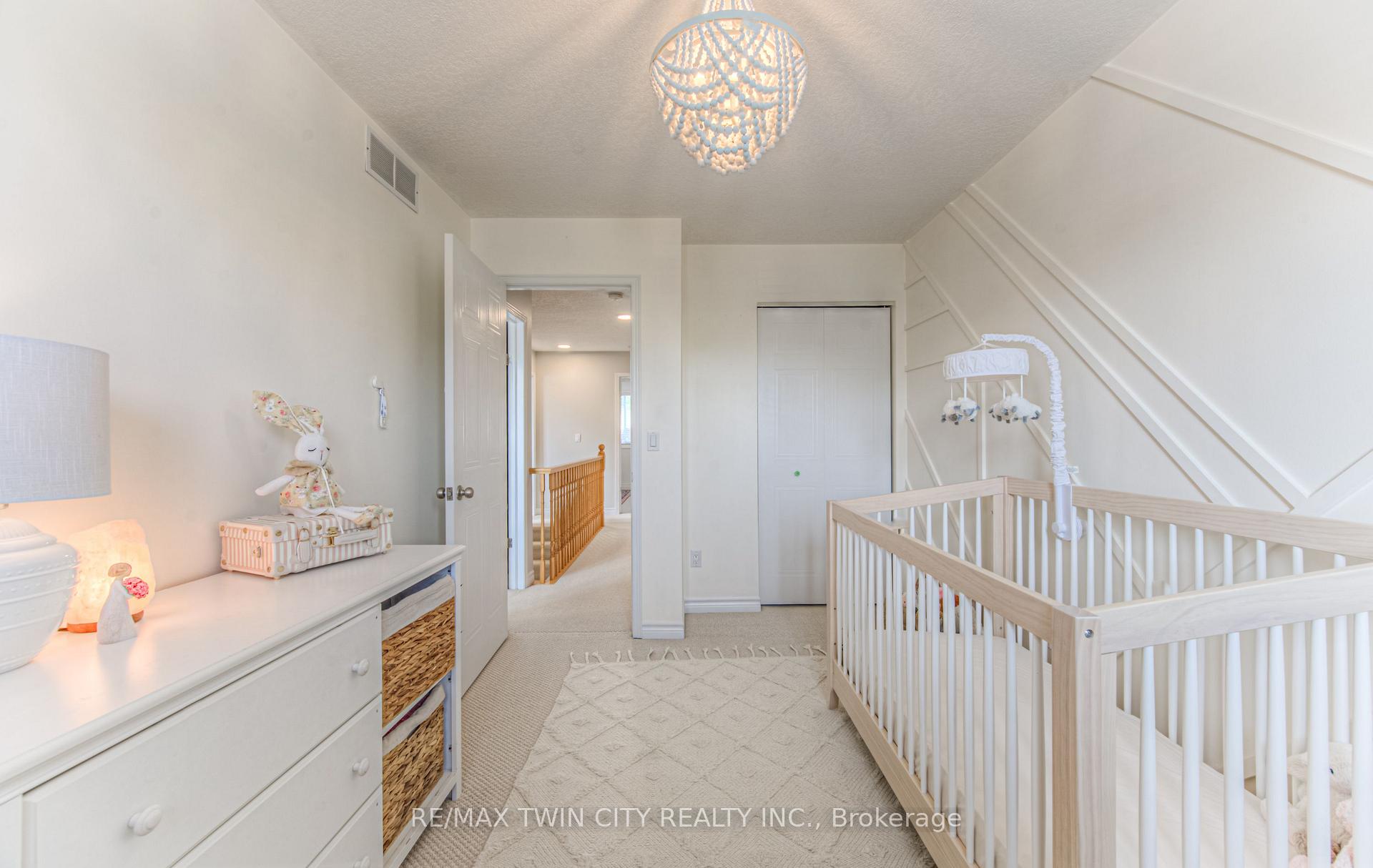 Photo 28 of 381 University Downs Crescent, Waterloo — HOMEH