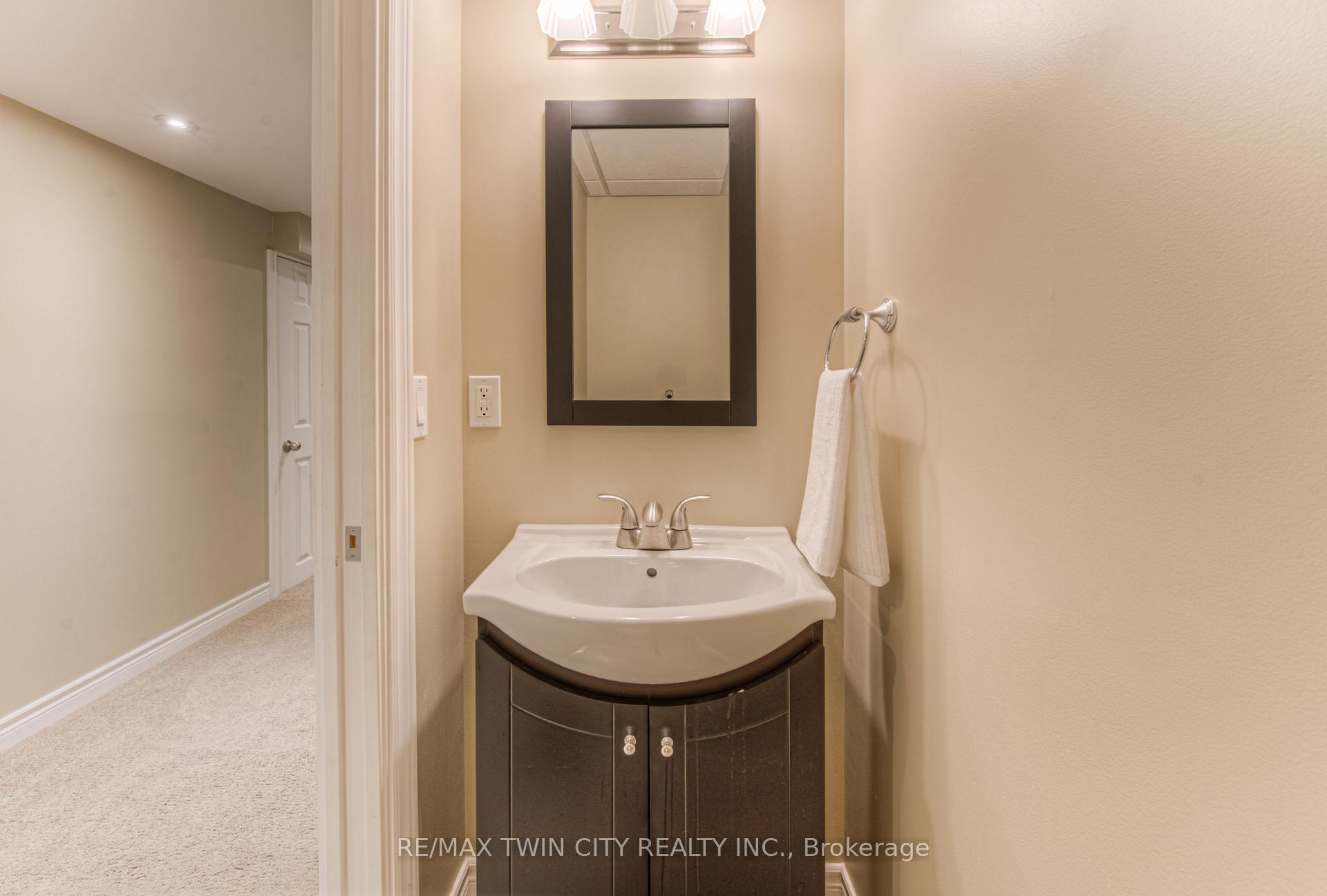 Photo 34 of 381 University Downs Crescent, Waterloo — HOMEH