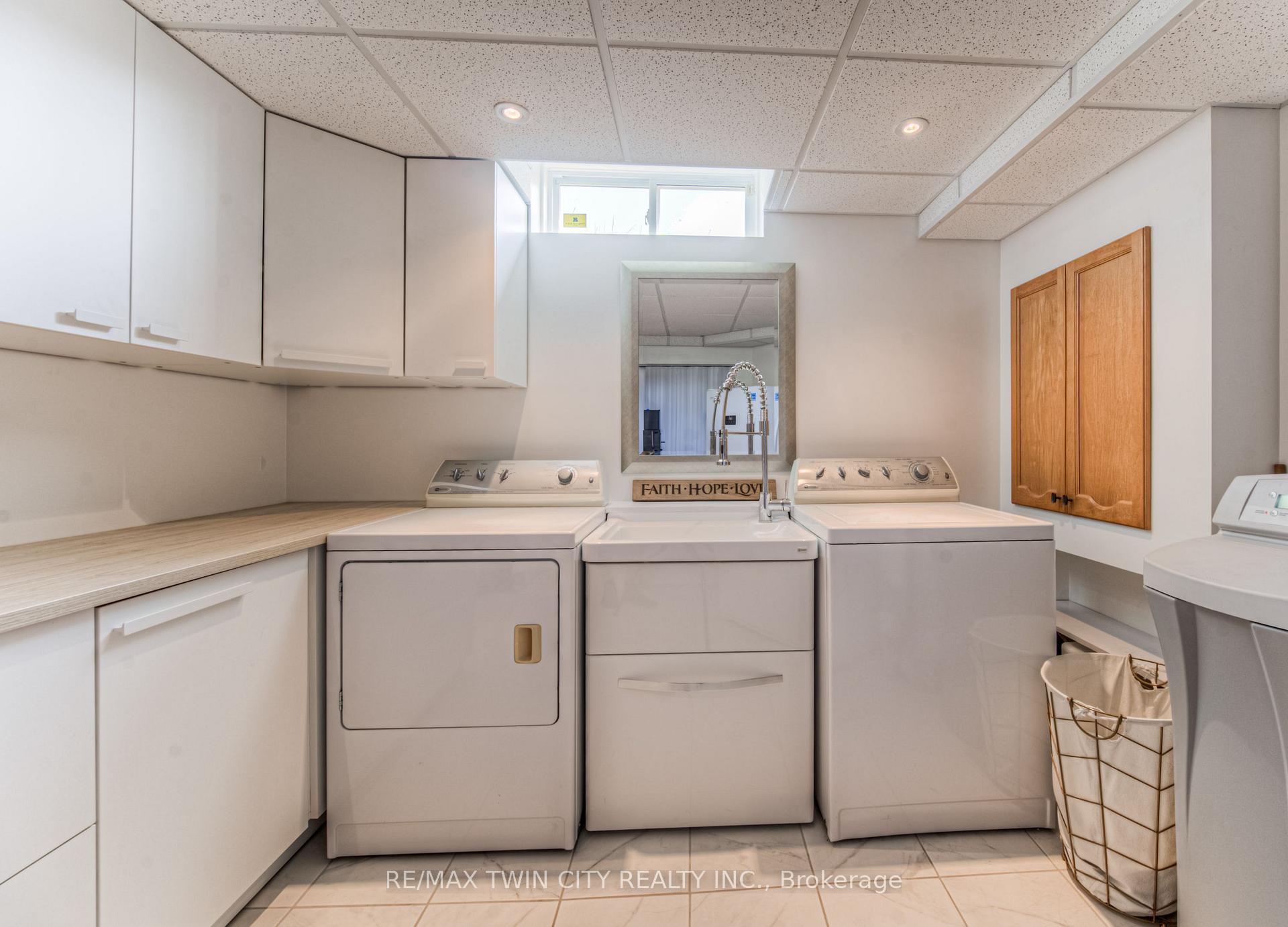 Photo 35 of 381 University Downs Crescent, Waterloo — HOMEH