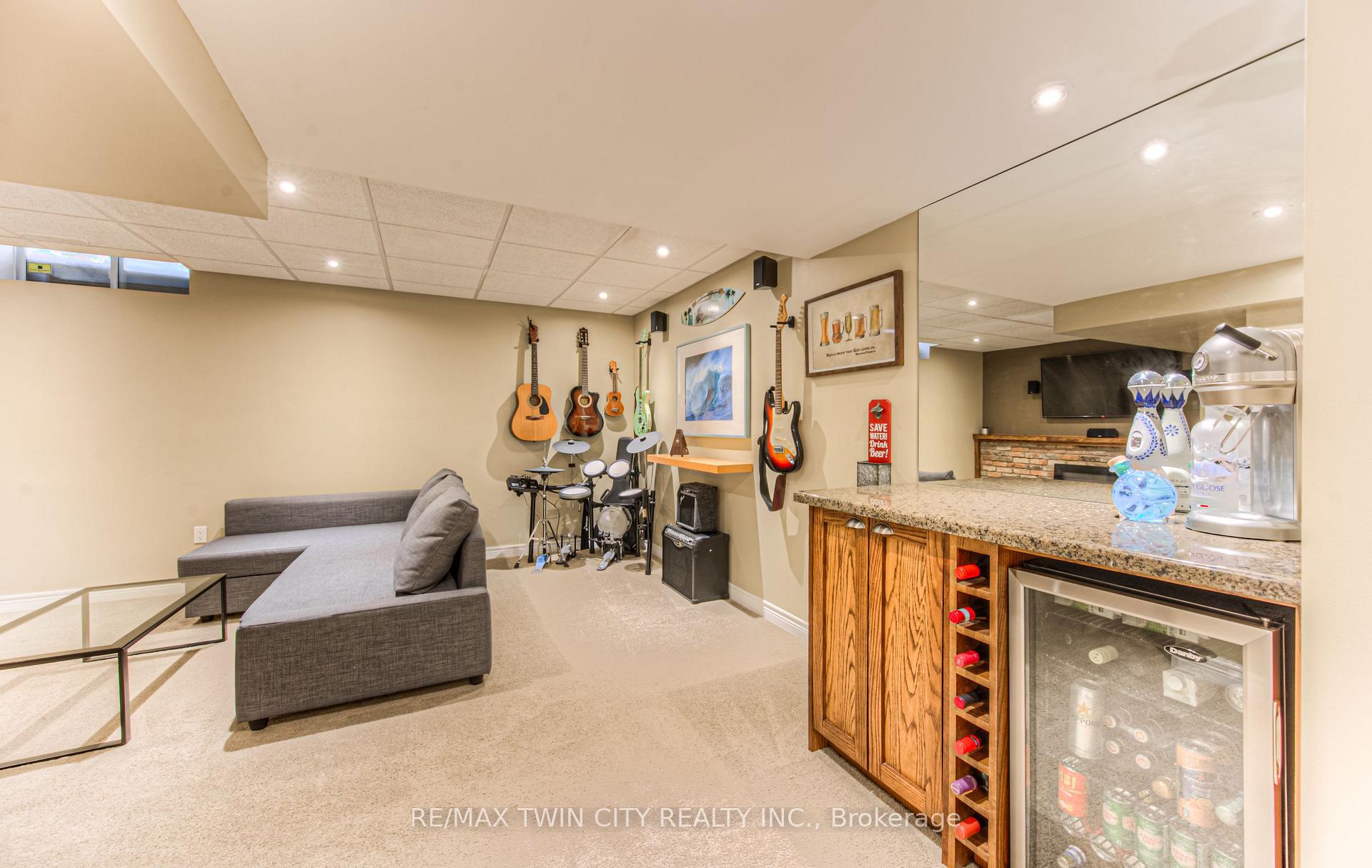 Photo 36 of 381 University Downs Crescent, Waterloo — HOMEH