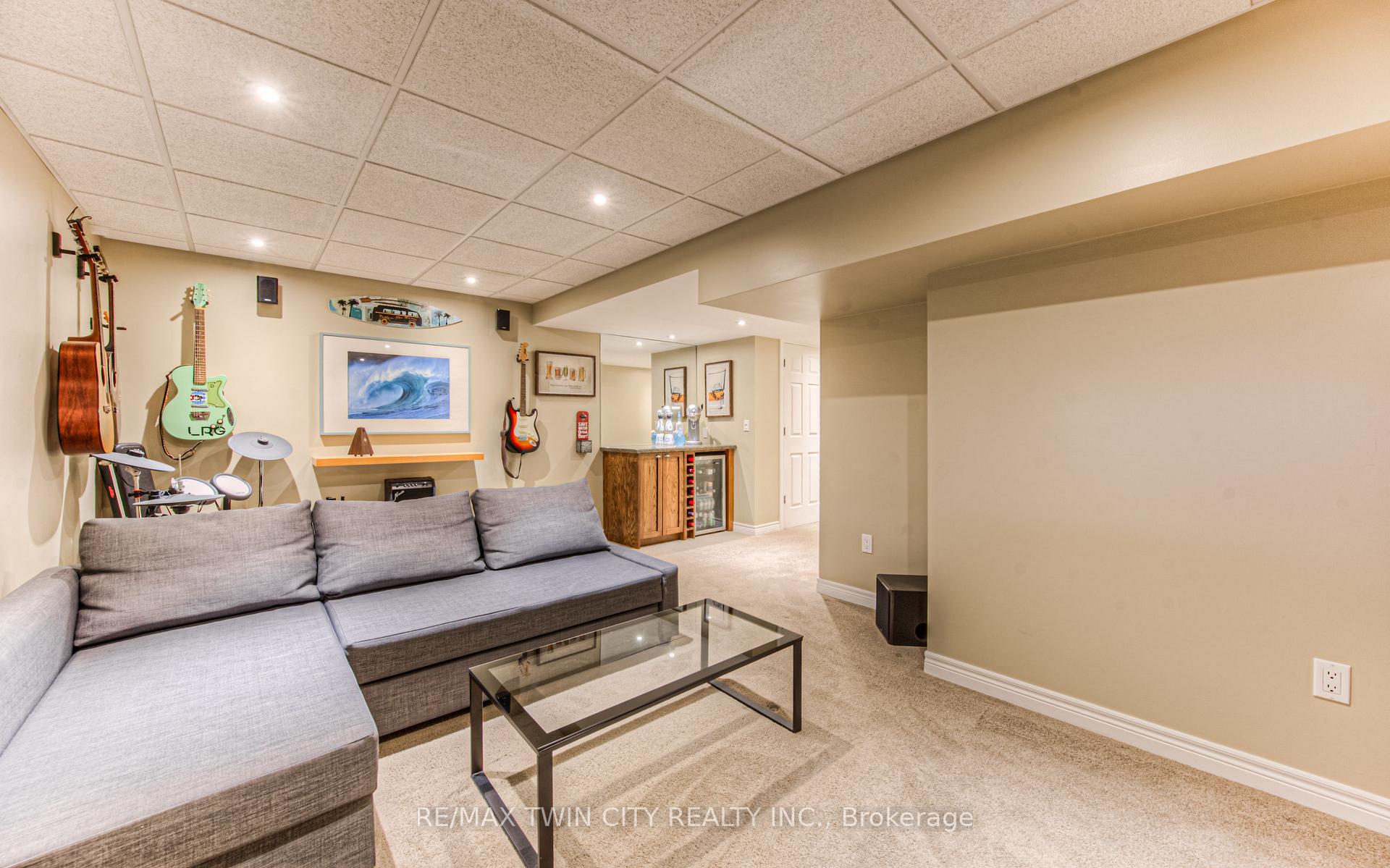 Photo 37 of 381 University Downs Crescent, Waterloo — HOMEH
