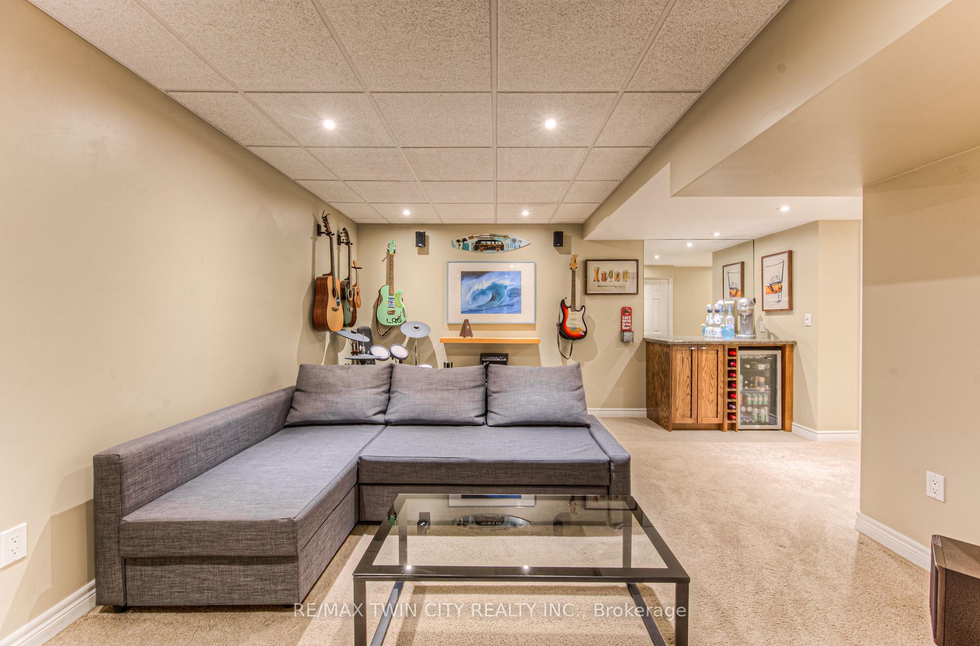 Photo 40 of 381 University Downs Crescent, Waterloo — HOMEH