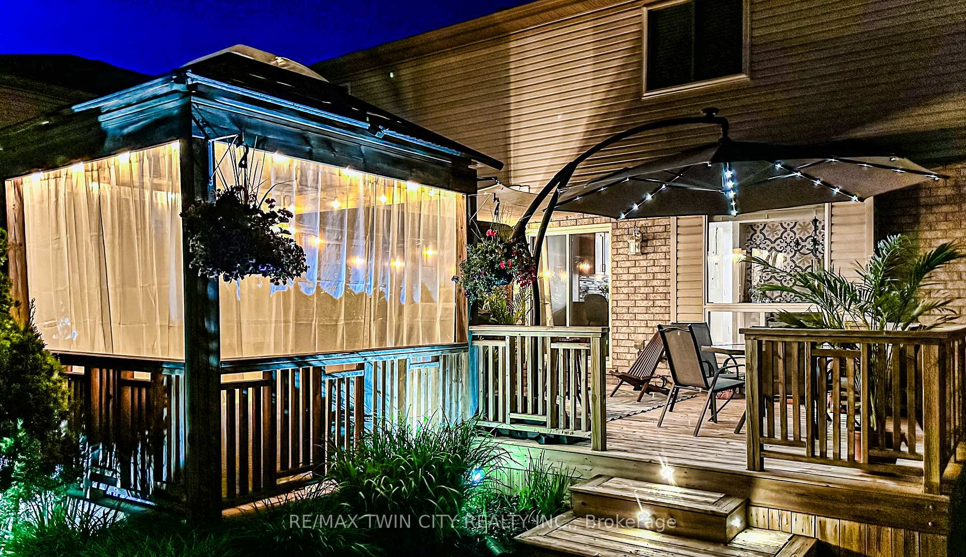 Photo 45 of 381 University Downs Crescent, Waterloo — HOMEH