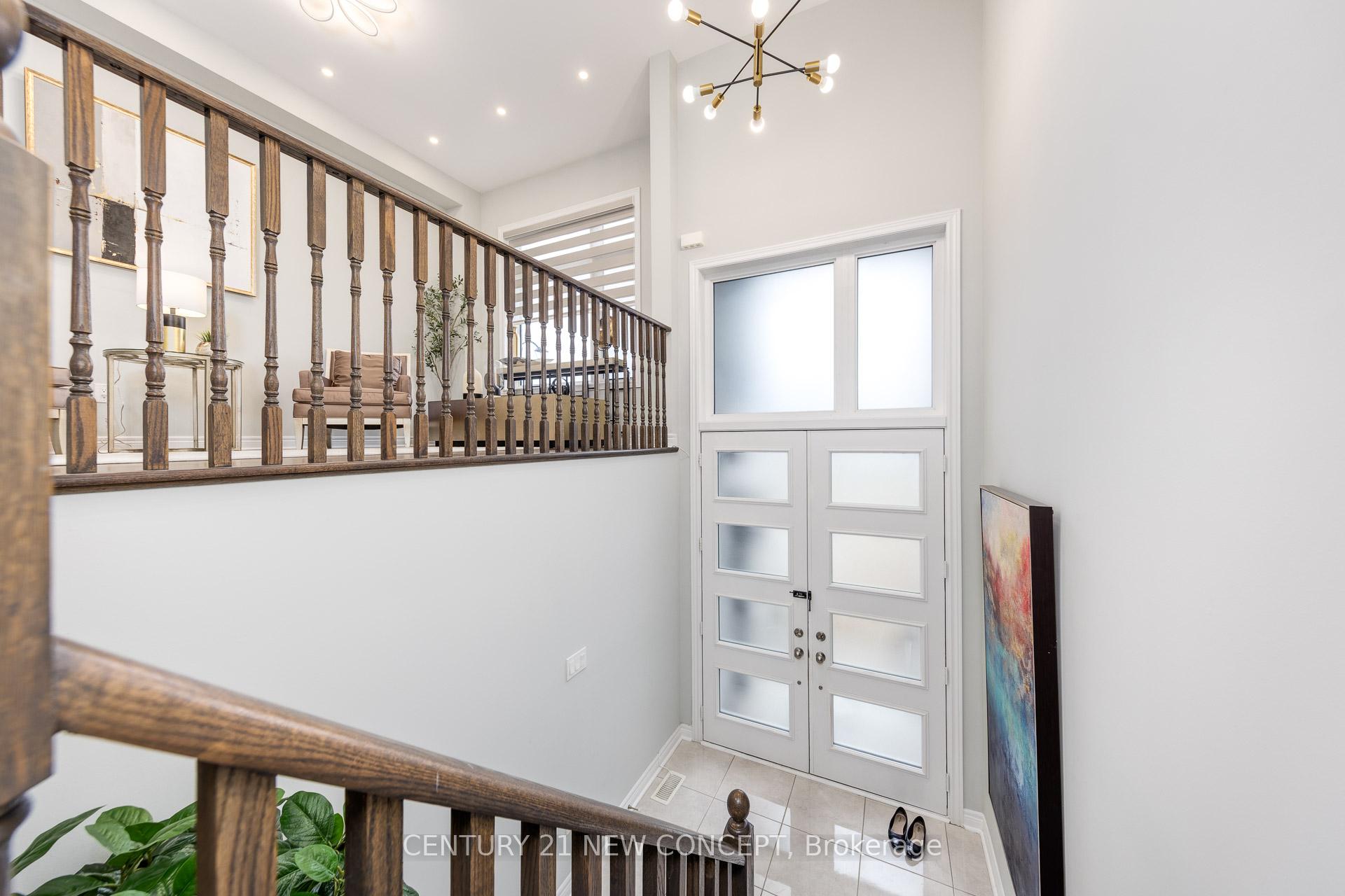 Photo 4 of 67 Lebovic Campus Drive, Vaughan, Patterson — HOMEH