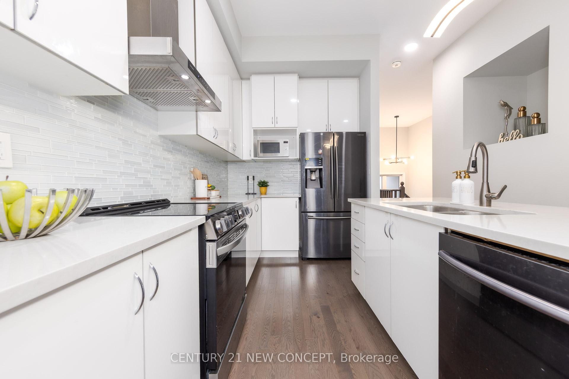 Photo 15 of 67 Lebovic Campus Drive, Vaughan, Patterson — HOMEH