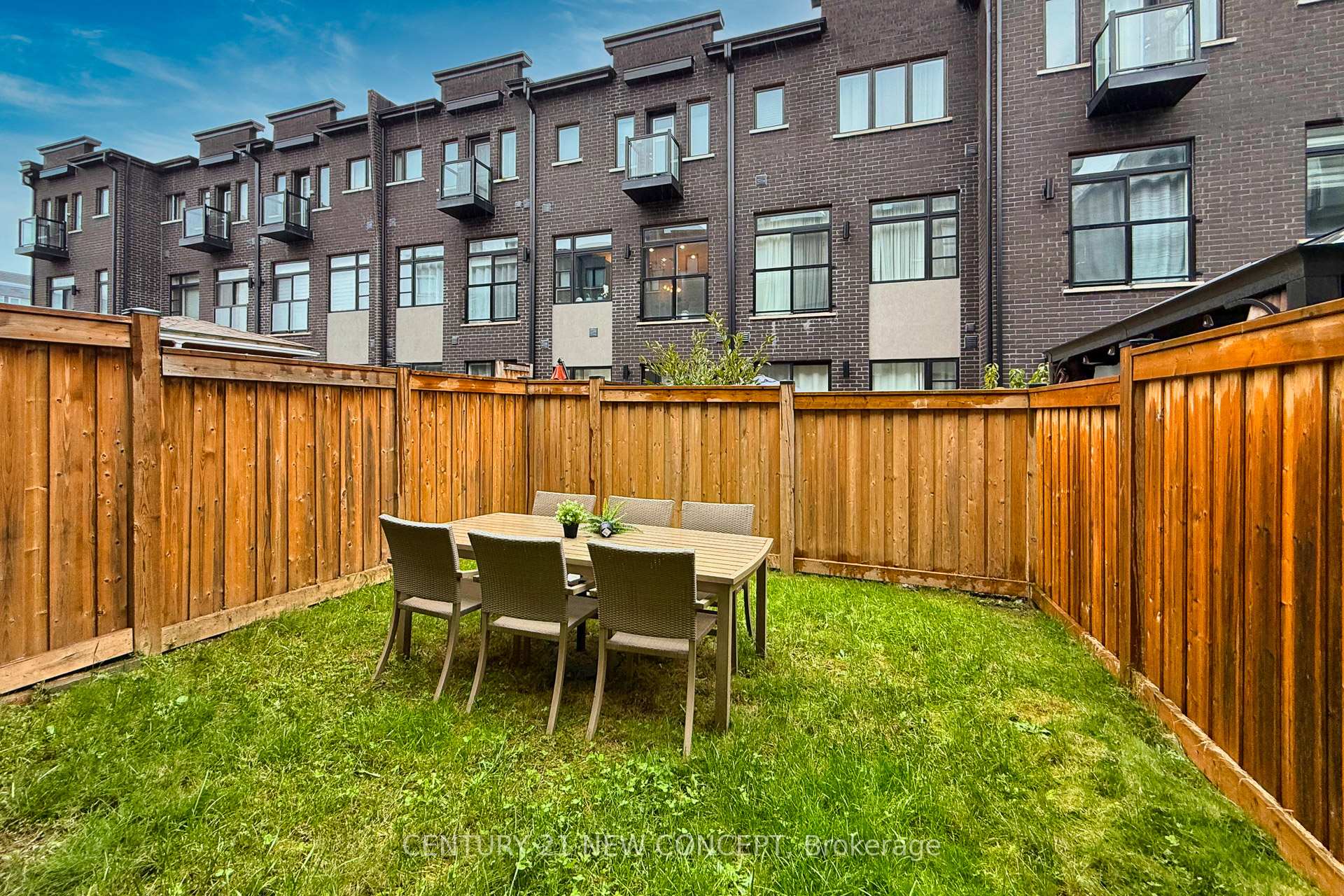 Photo 39 of 67 Lebovic Campus Drive, Vaughan, Patterson — HOMEH