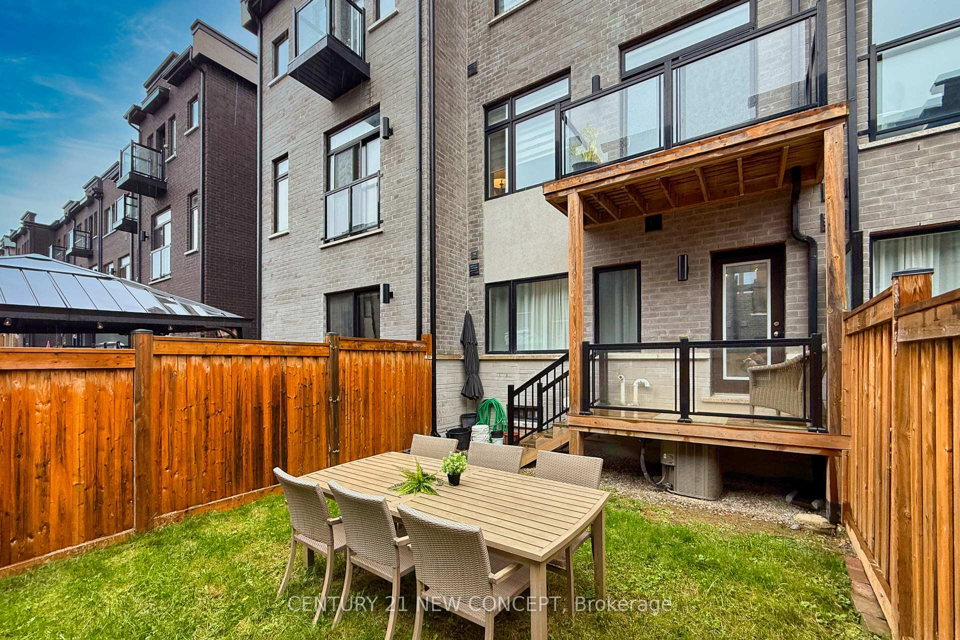 Photo 40 of 67 Lebovic Campus Drive, Vaughan, Patterson — HOMEH