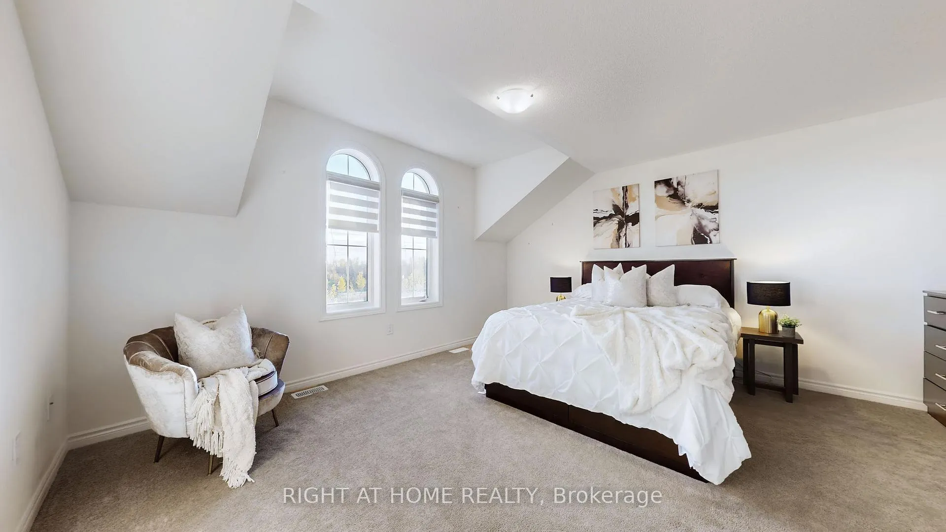 Photo 33 of 76 Auckland Drive, Whitby, Rural Whitby — HOMEH