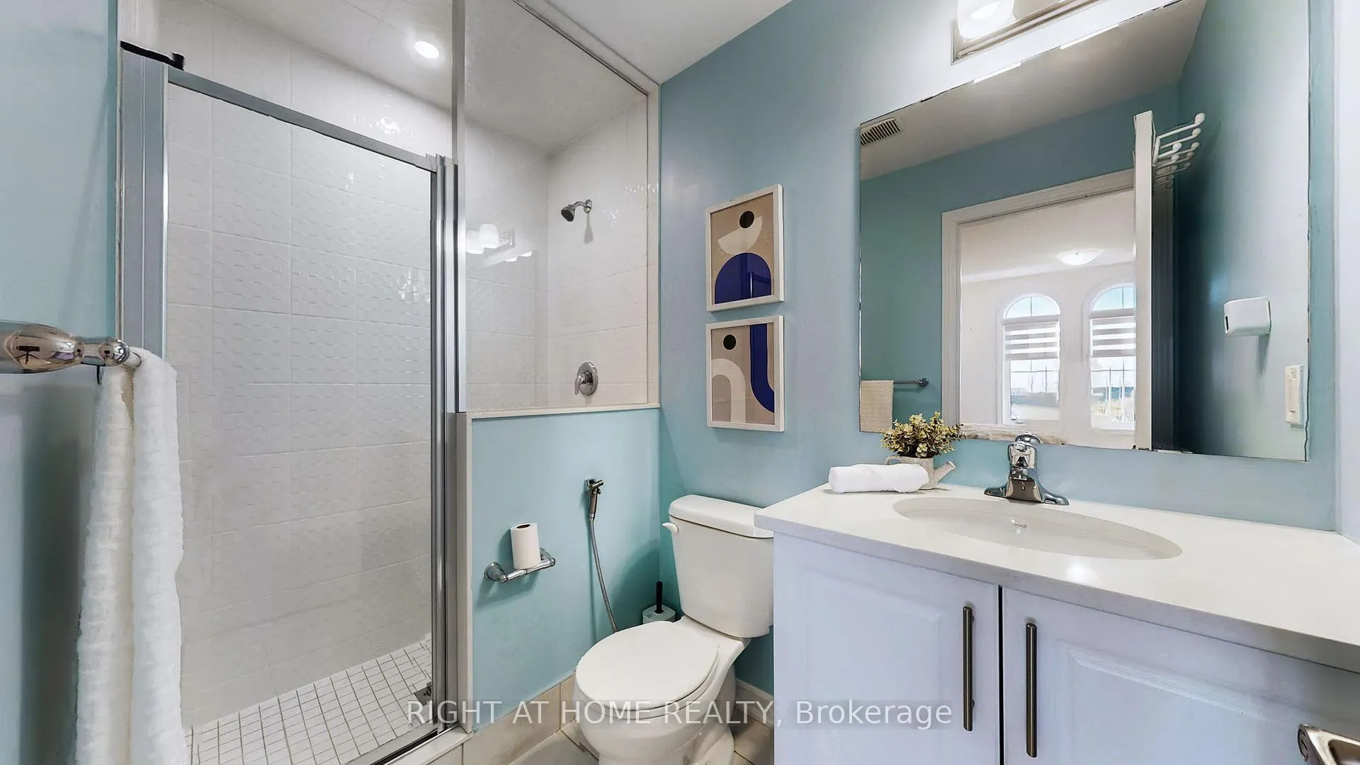 Photo 36 of 76 Auckland Drive, Whitby, Rural Whitby — HOMEH