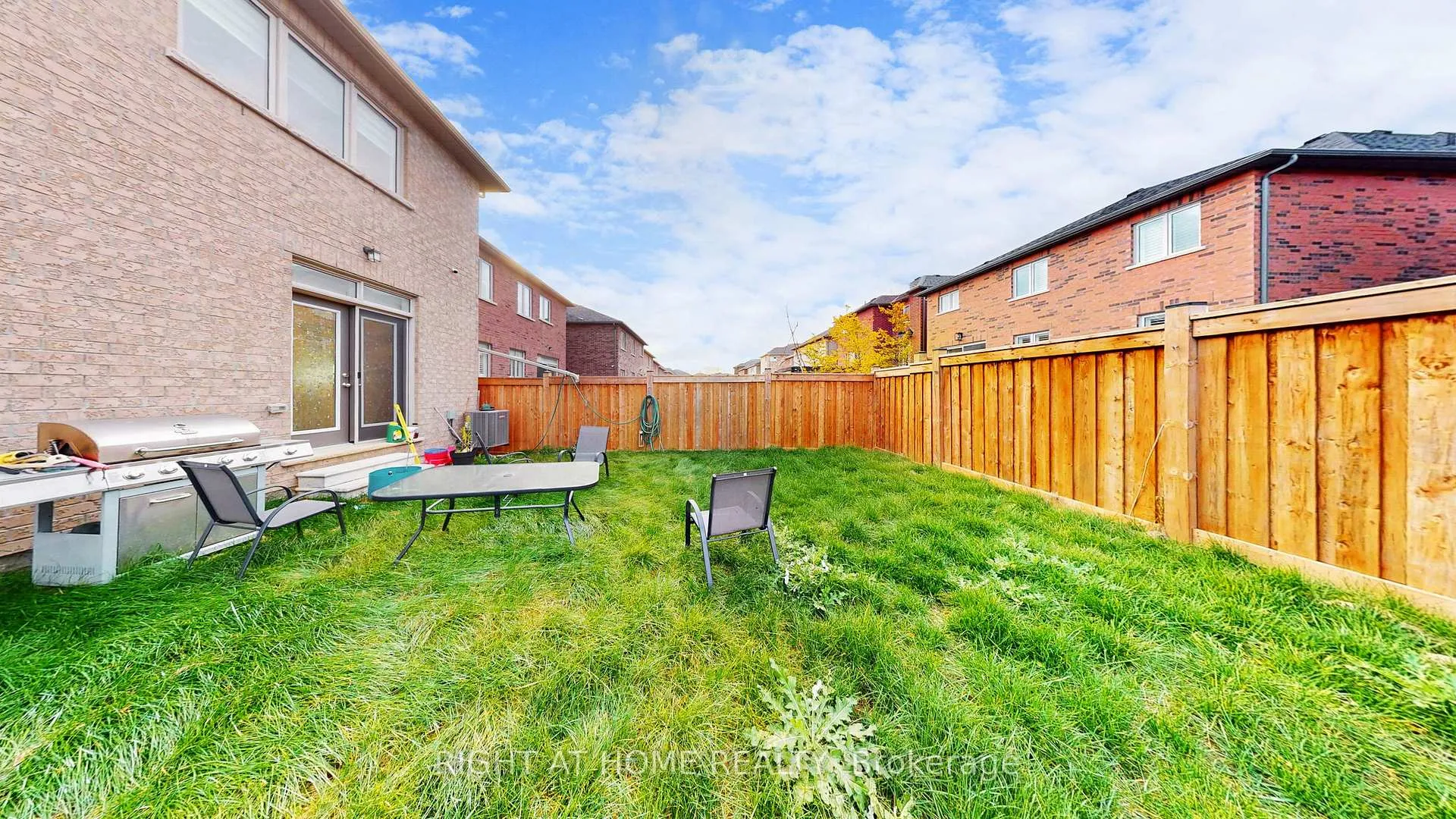 Photo 44 of 76 Auckland Drive, Whitby, Rural Whitby — HOMEH