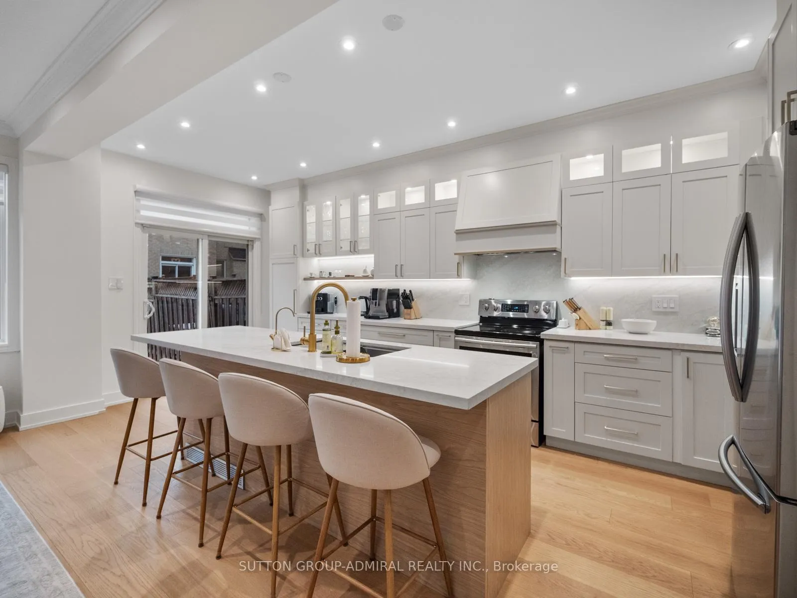 Photo 9 of 117 Wildberry Crescent, Vaughan, Vellore Village — HOMEH