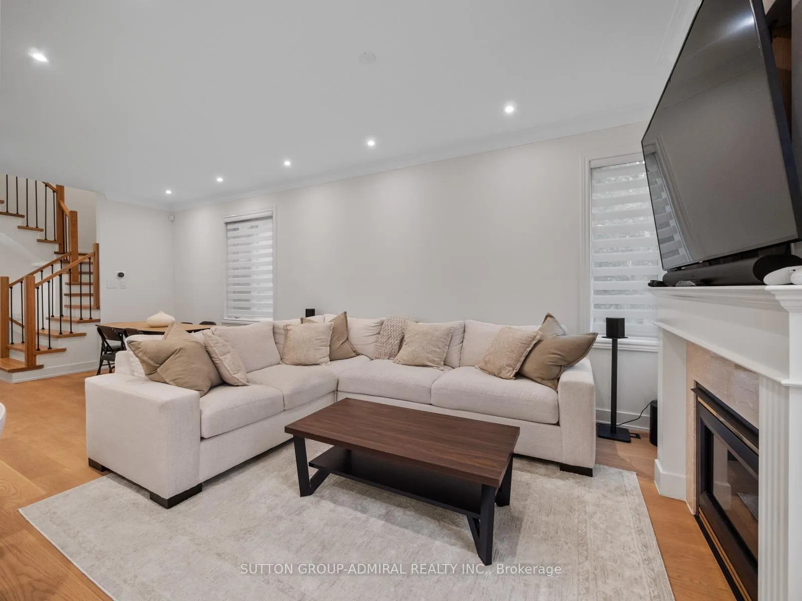 Photo 17 of 117 Wildberry Crescent, Vaughan, Vellore Village — HOMEH