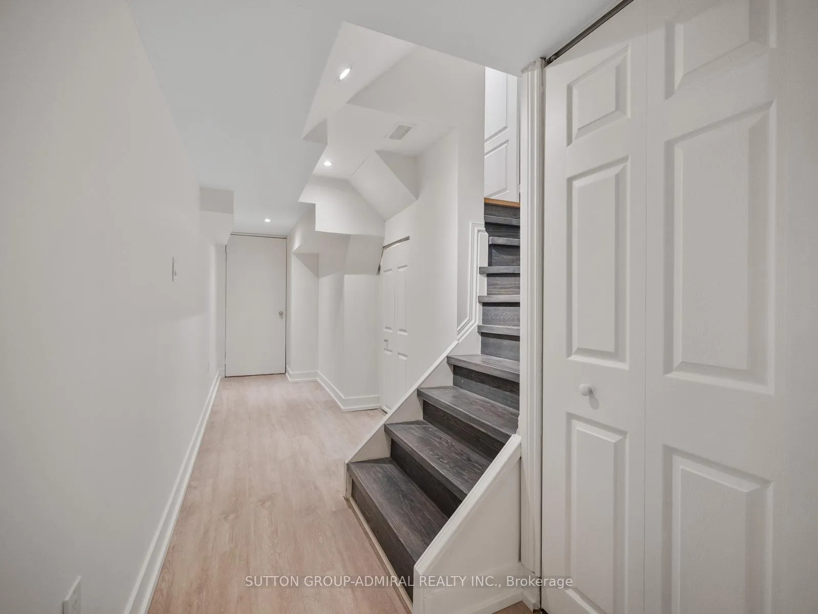 Photo 29 of 117 Wildberry Crescent, Vaughan, Vellore Village — HOMEH