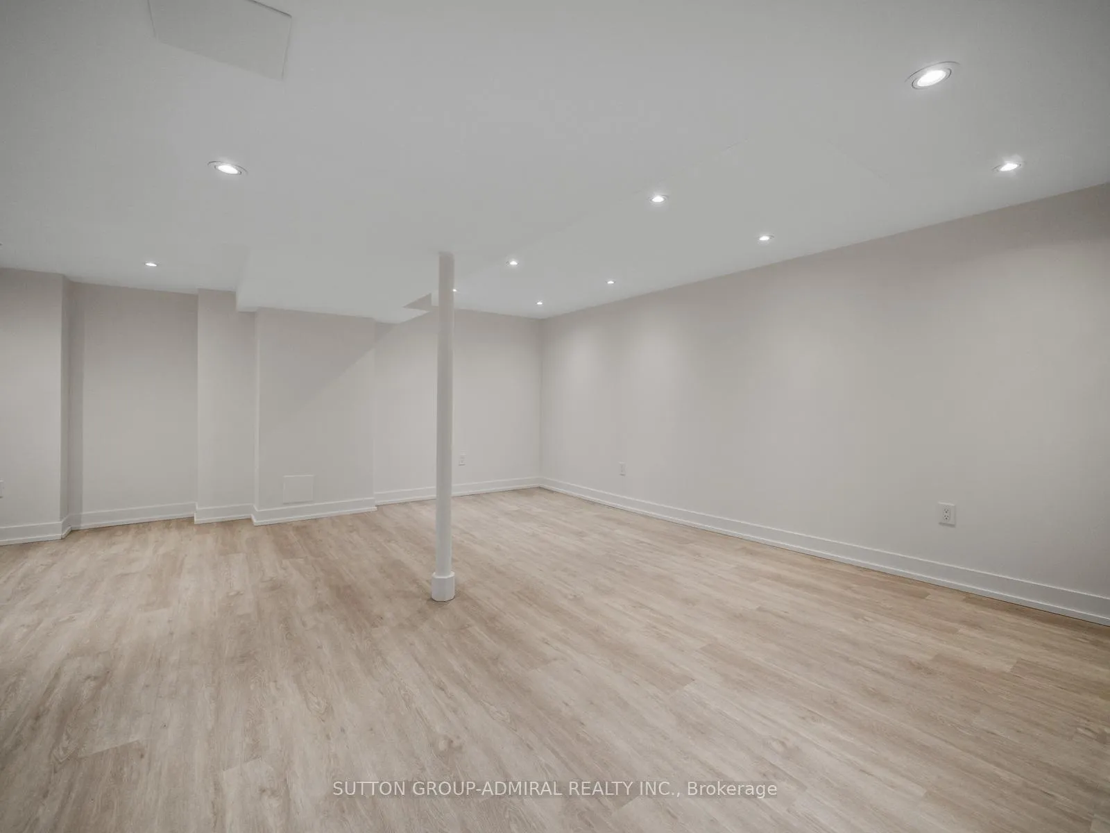 Photo 30 of 117 Wildberry Crescent, Vaughan, Vellore Village — HOMEH