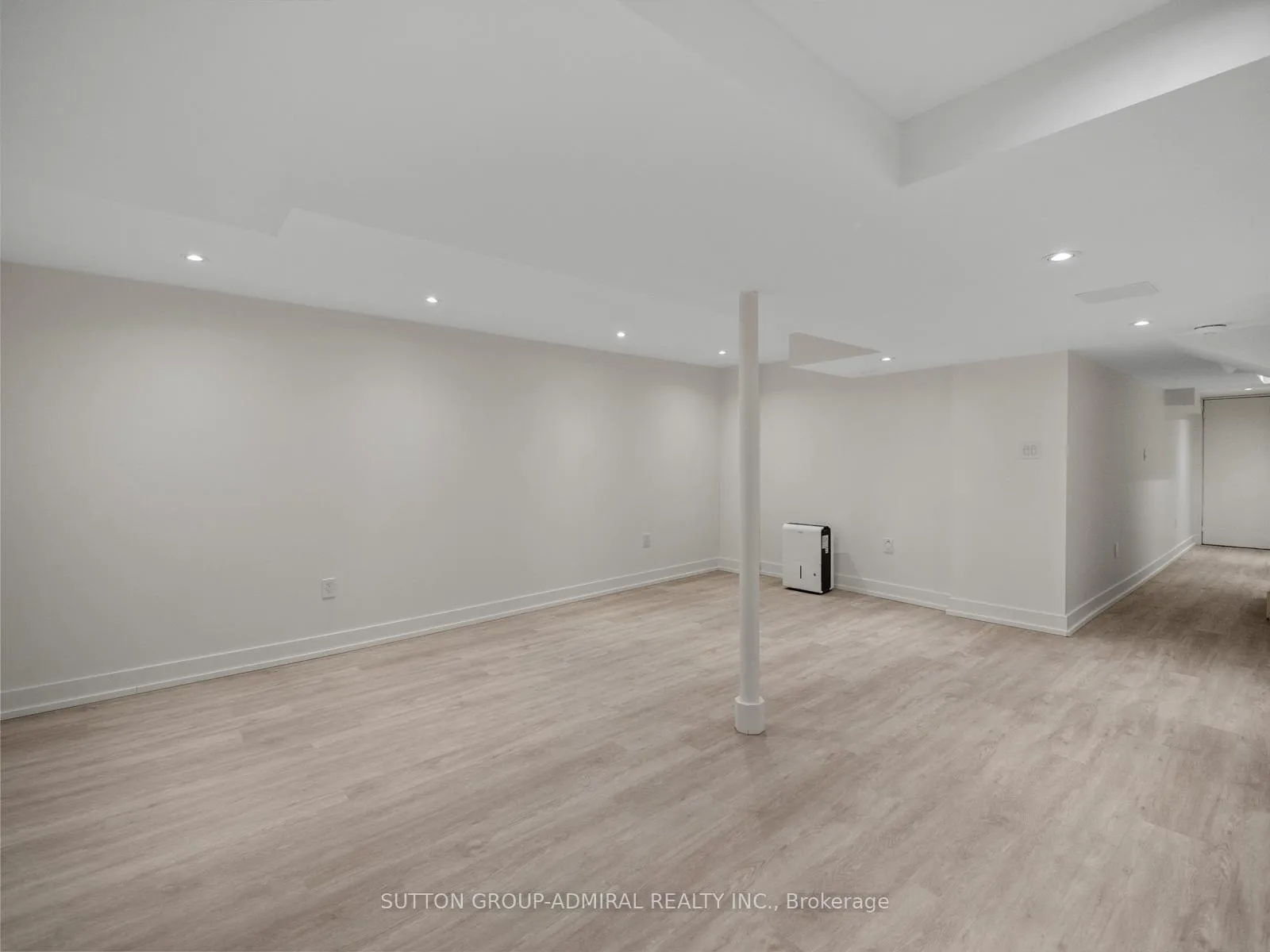 Photo 33 of 117 Wildberry Crescent, Vaughan, Vellore Village — HOMEH