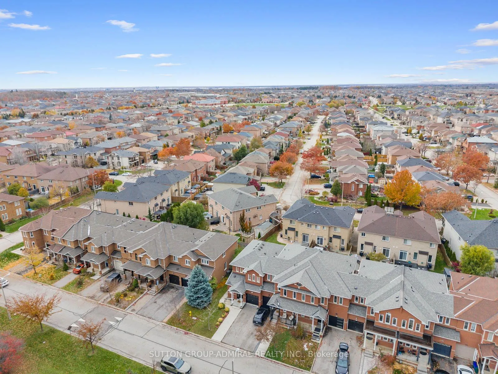 Photo 39 of 117 Wildberry Crescent, Vaughan, Vellore Village — HOMEH