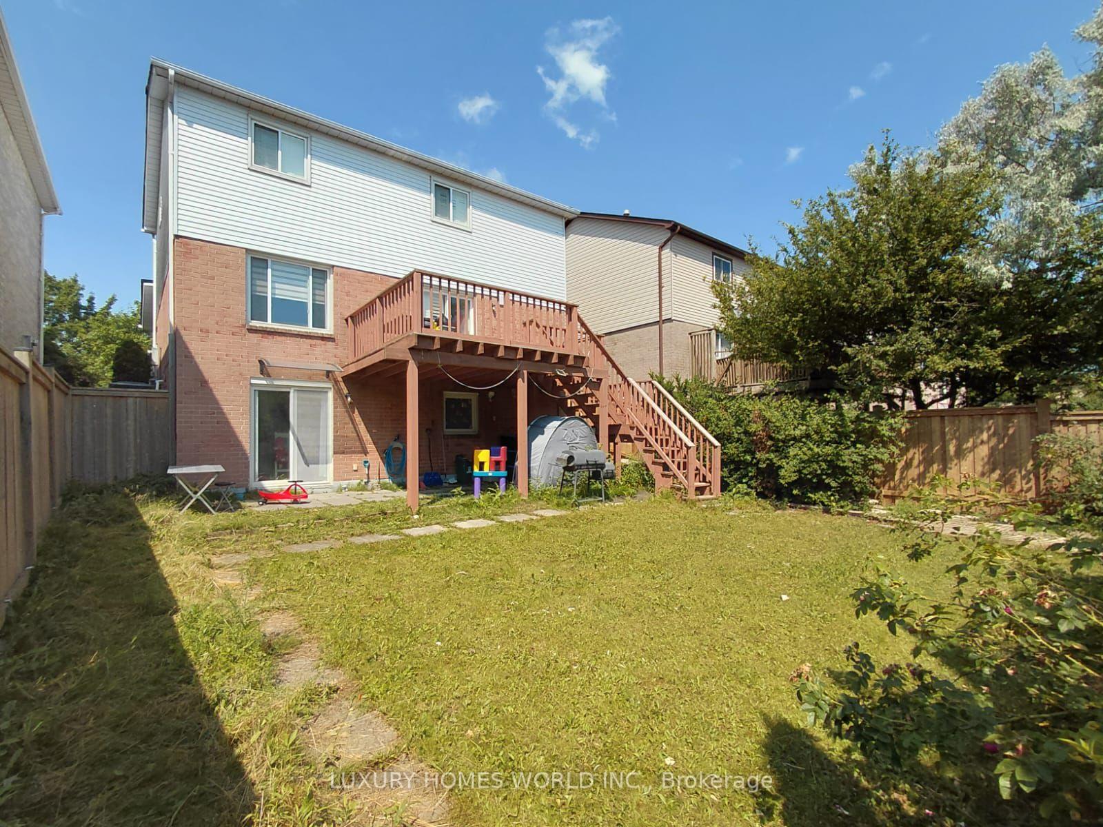 Photo 9 of 27 Wicks Drive, Ajax, Central East — HOMEH