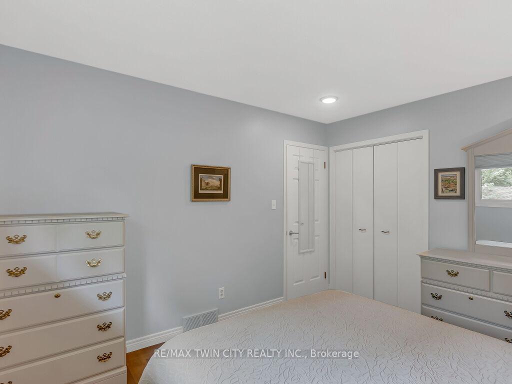 Photo 13 of 398 Mossom Place, Waterloo — HOMEH