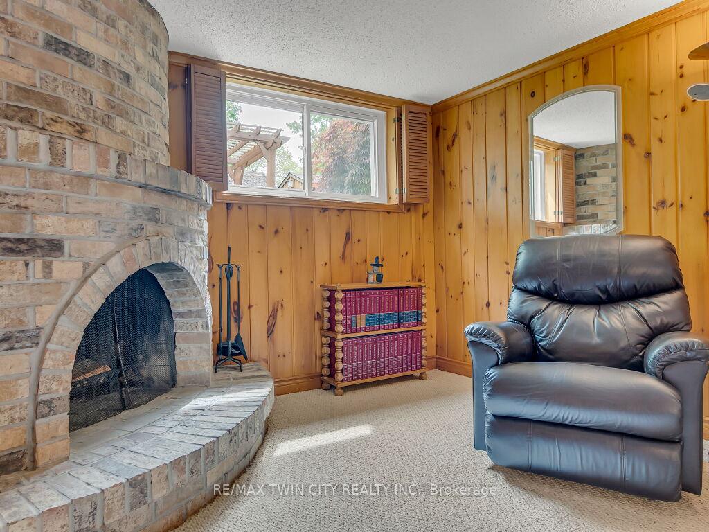 Photo 21 of 398 Mossom Place, Waterloo — HOMEH