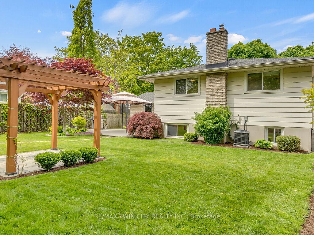 Photo 32 of 398 Mossom Place, Waterloo — HOMEH