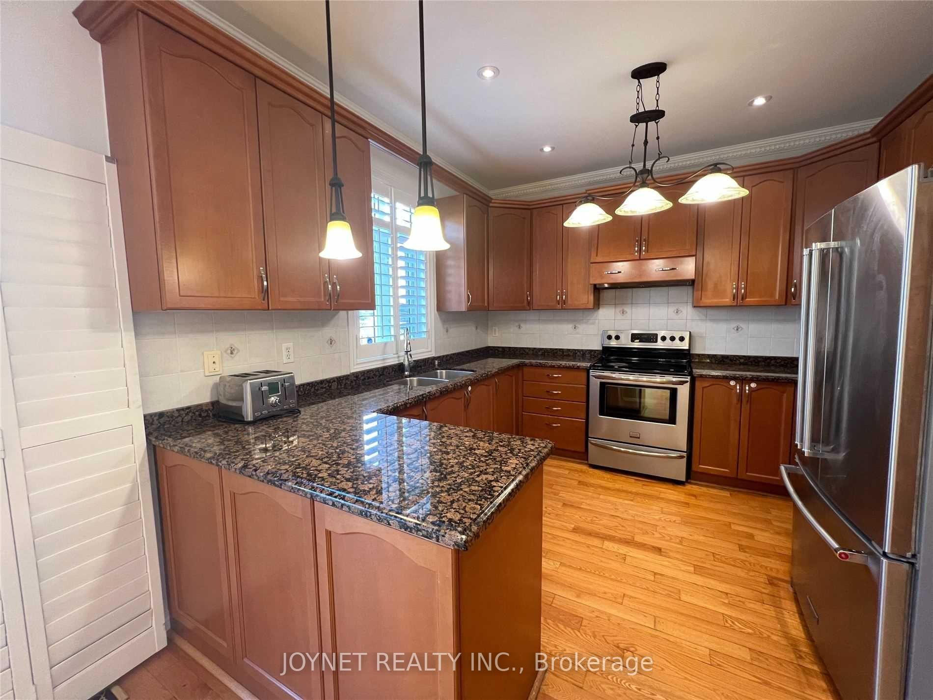 Photo 10 of 212 La Rocca Avenue, Vaughan, Vellore Village — HOMEH