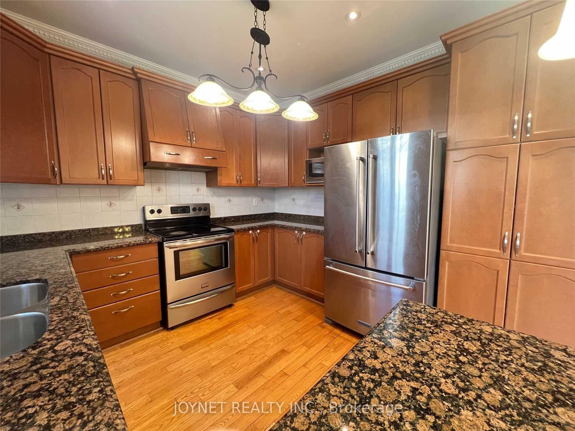 Photo 11 of 212 La Rocca Avenue, Vaughan, Vellore Village — HOMEH