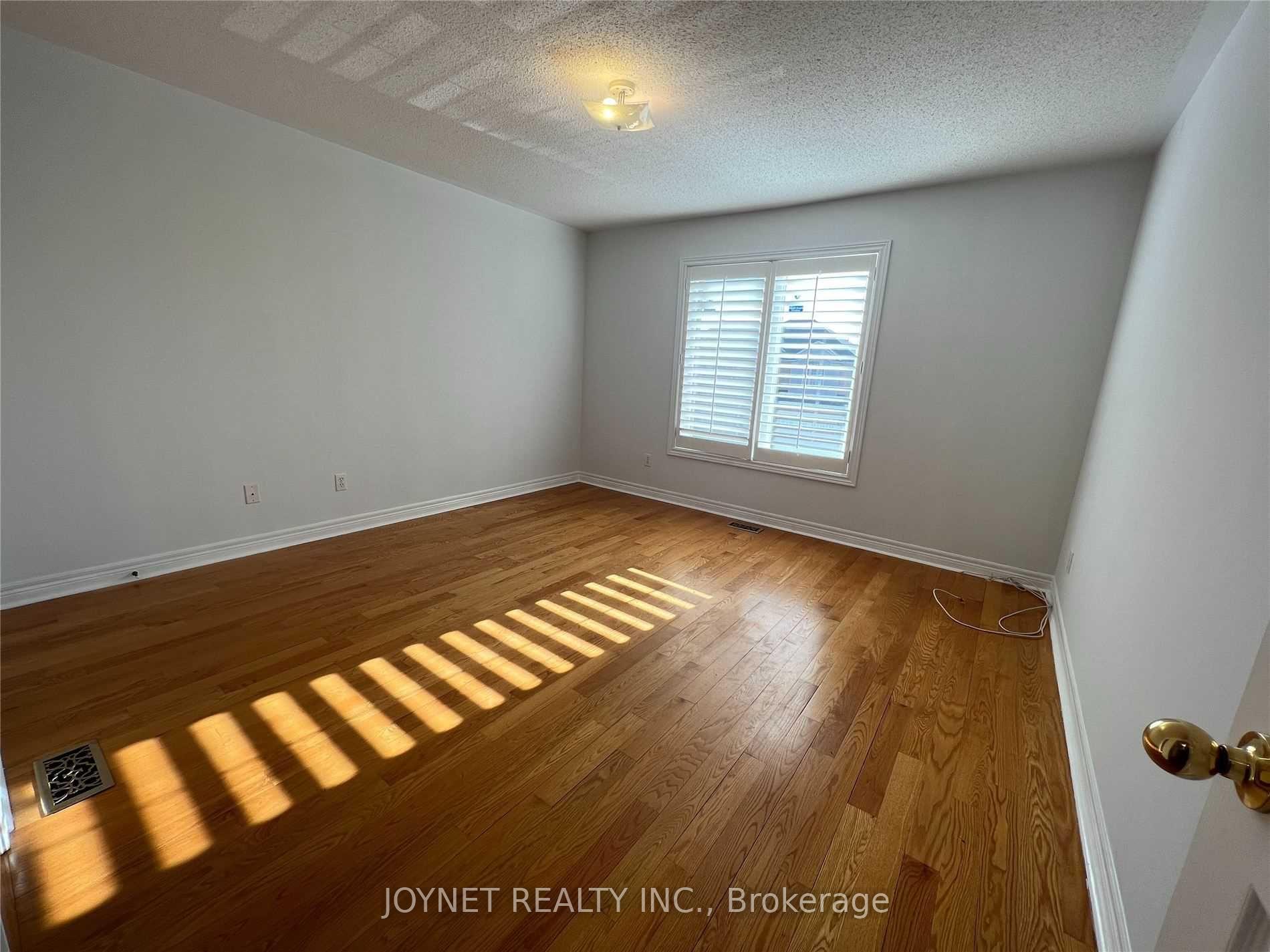 Photo 23 of 212 La Rocca Avenue, Vaughan, Vellore Village — HOMEH