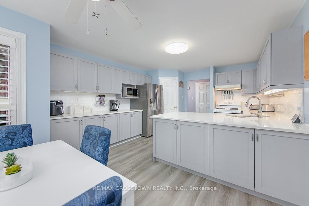 Photo 7 of 10 Birchmount Circle, Wasaga Beach — HOMEH