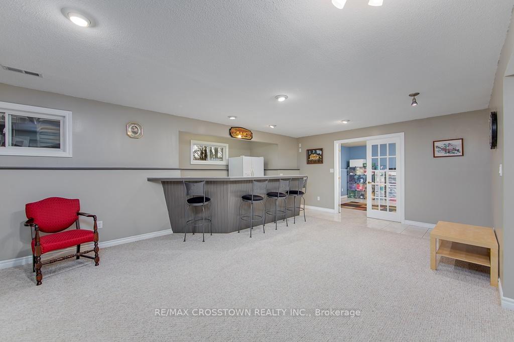 Photo 22 of 10 Birchmount Circle, Wasaga Beach — HOMEH