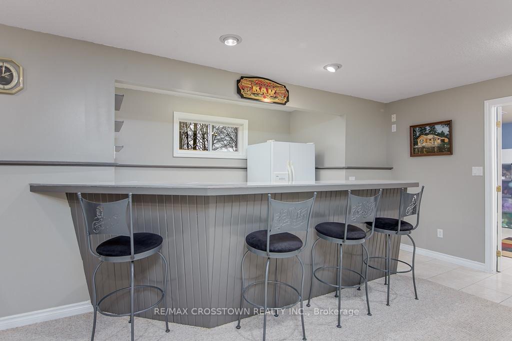 Photo 23 of 10 Birchmount Circle, Wasaga Beach — HOMEH