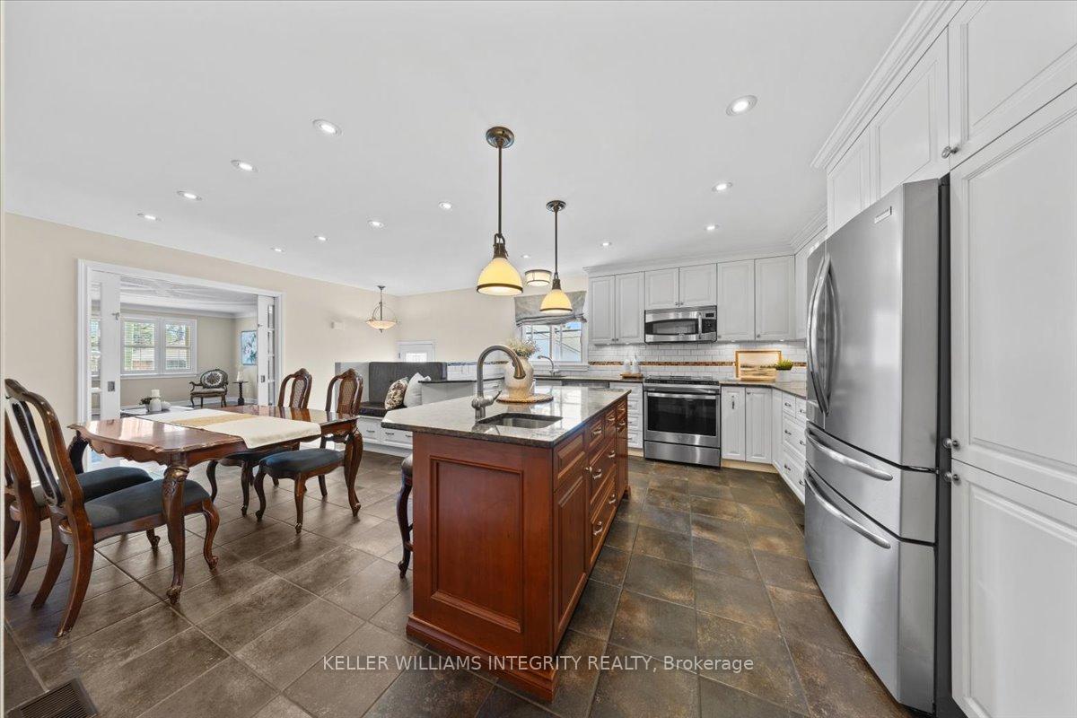 Photo 16 of 165 Dahlia Avenue, Ottawa, Applewood Acres — HOMEH