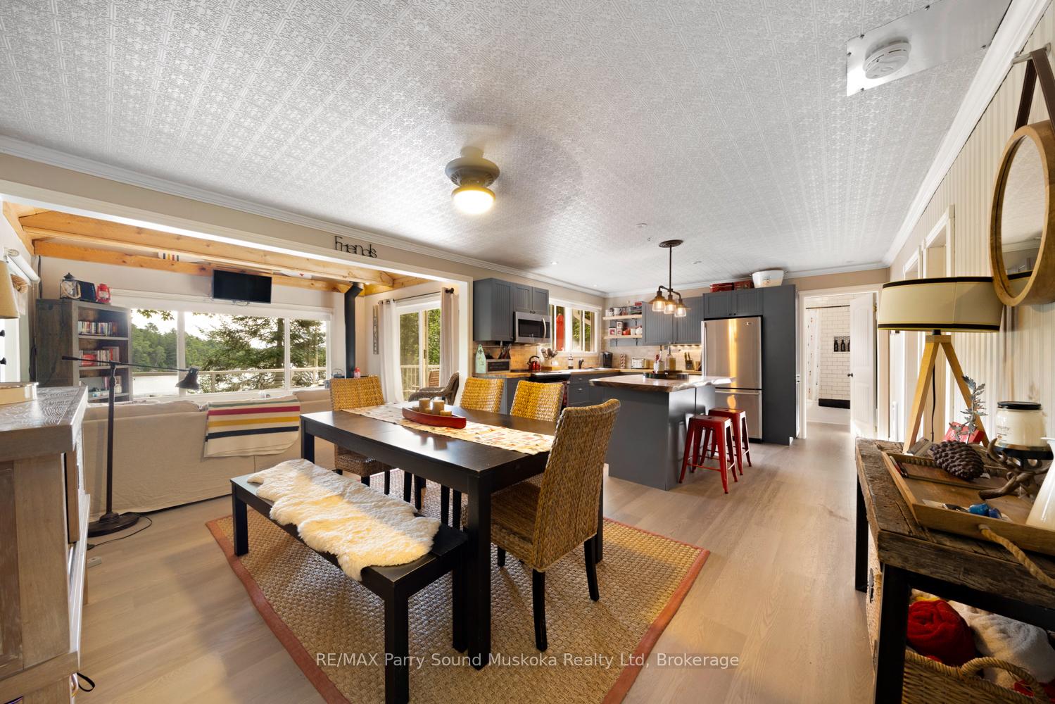 Photo 8 of 74 Captain Estates Rd, Whitestone, Hagerman — HOMEH