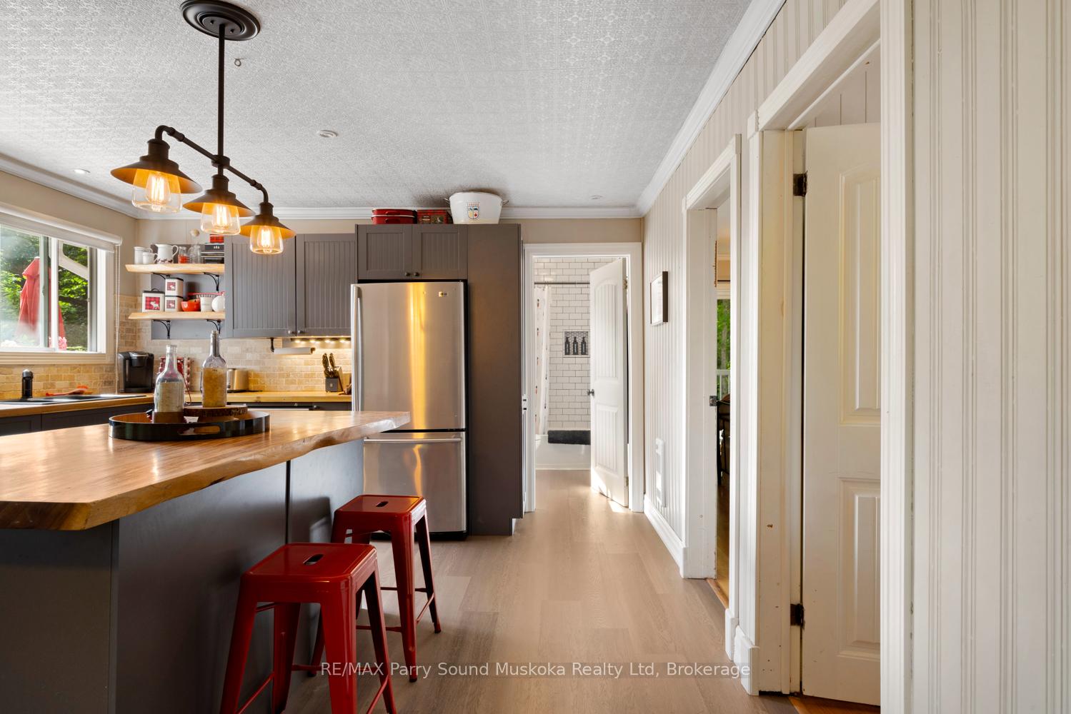 Photo 9 of 74 Captain Estates Rd, Whitestone, Hagerman — HOMEH