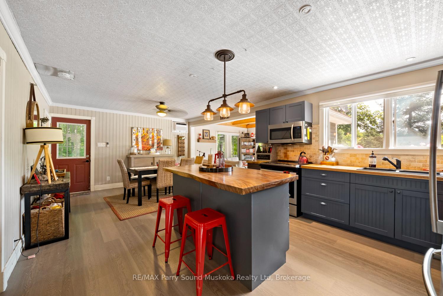 Photo 15 of 74 Captain Estates Rd, Whitestone, Hagerman — HOMEH