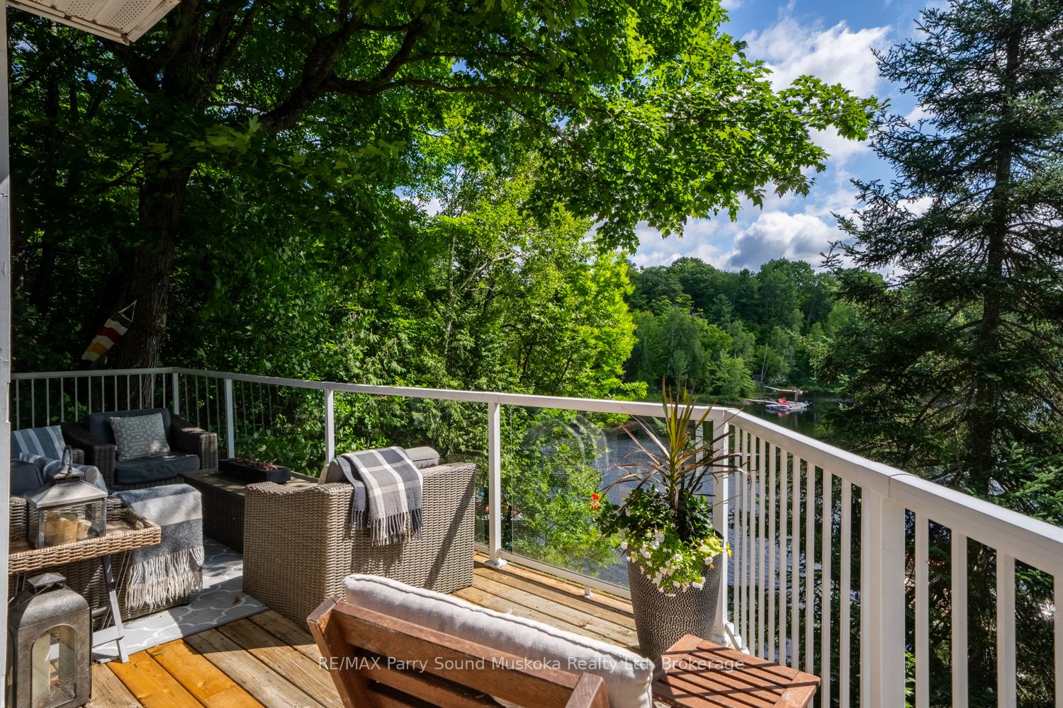 Photo 36 of 74 Captain Estates Rd, Whitestone, Hagerman — HOMEH