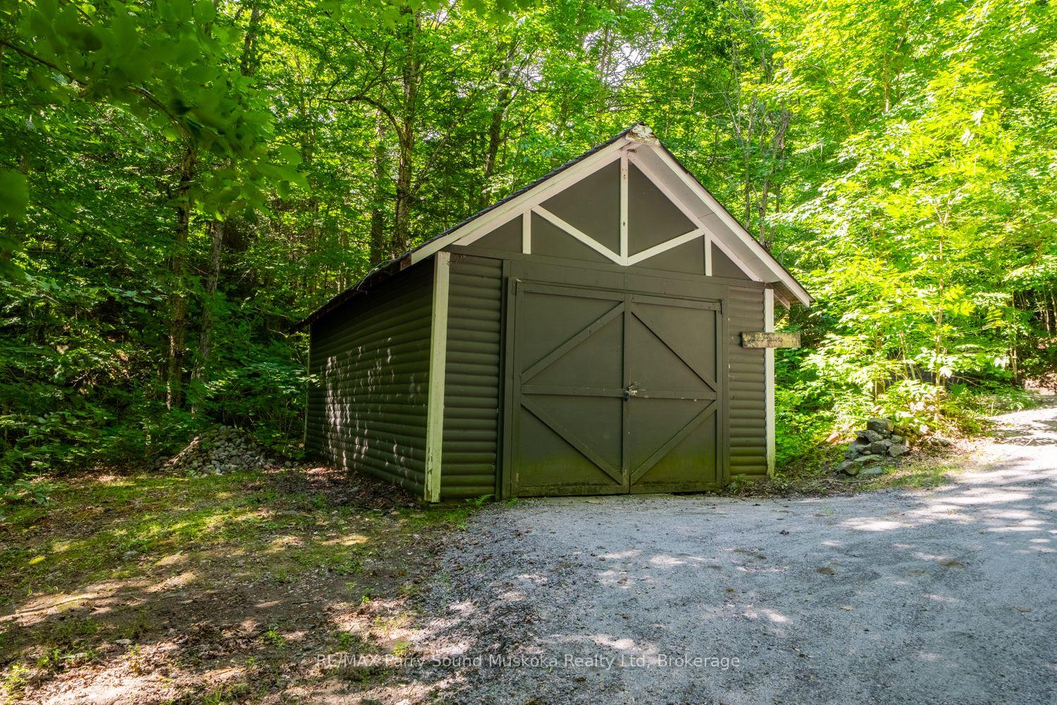 Photo 38 of 74 Captain Estates Rd, Whitestone, Hagerman — HOMEH