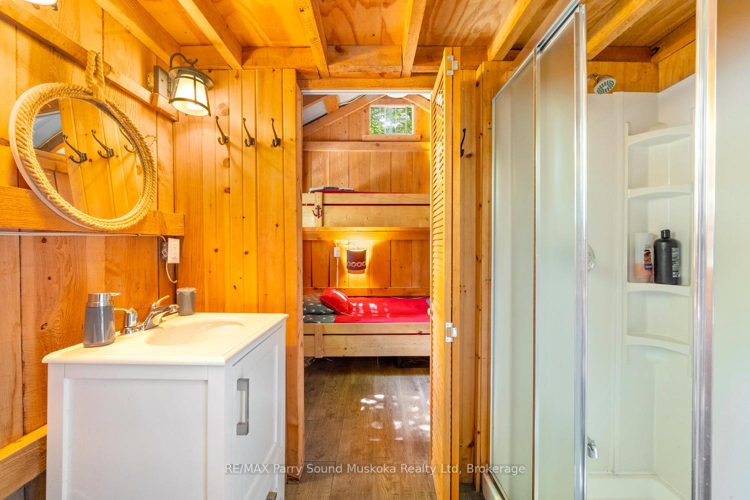 Photo 49 of 74 Captain Estates Rd, Whitestone, Hagerman — HOMEH