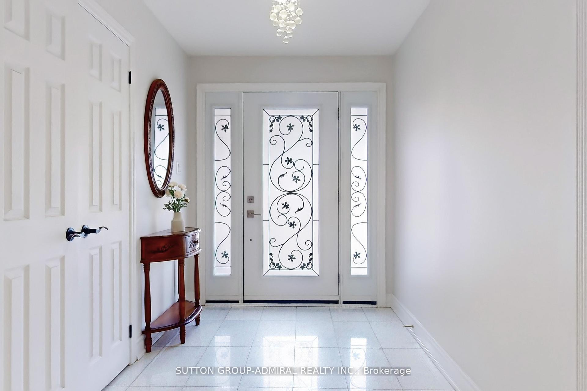Photo 6 of 160 Marwood Place, Vaughan, Maple — HOMEH
