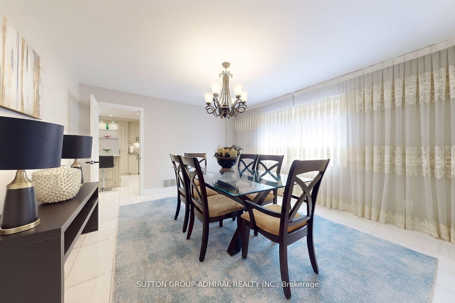 Photo 15 of 160 Marwood Place, Vaughan, Maple — HOMEH