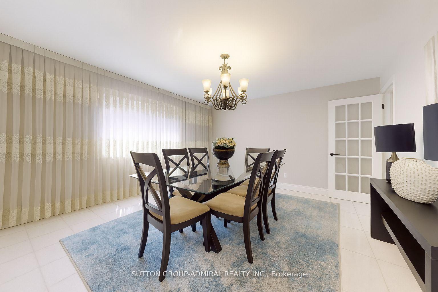 Photo 16 of 160 Marwood Place, Vaughan, Maple — HOMEH