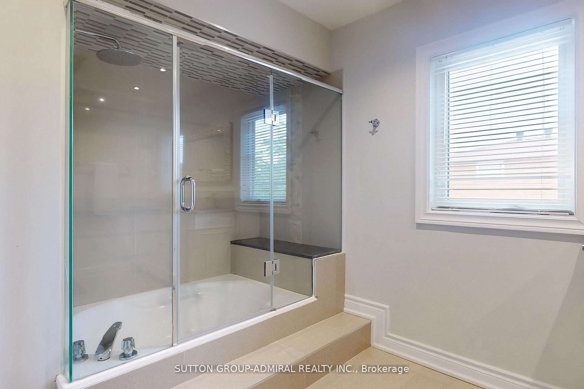 Photo 21 of 160 Marwood Place, Vaughan, Maple — HOMEH
