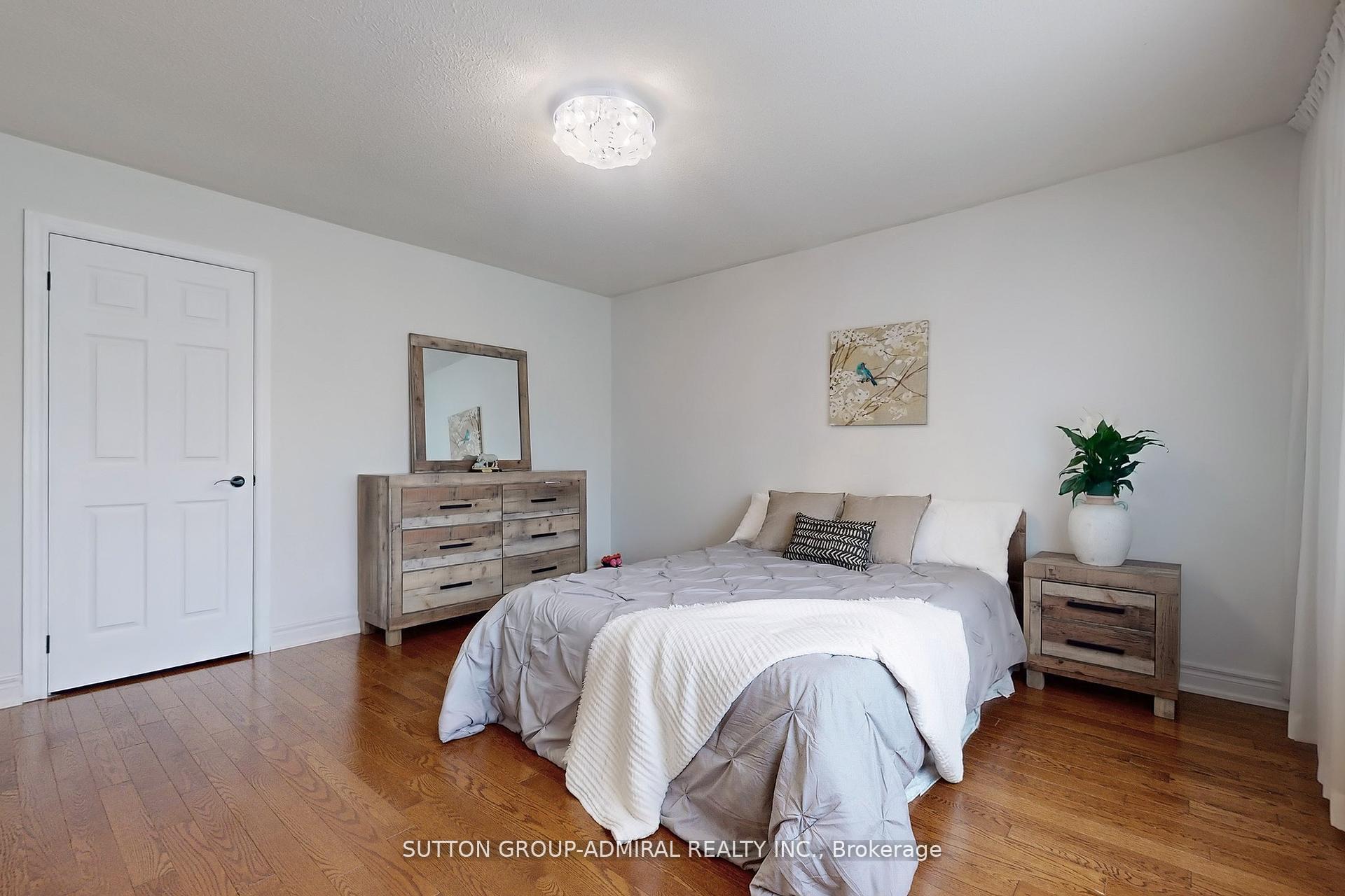 Photo 24 of 160 Marwood Place, Vaughan, Maple — HOMEH